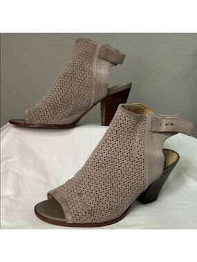 Sam Edelman Elegant Beige Peep-Toe Ankle Heels Size 9